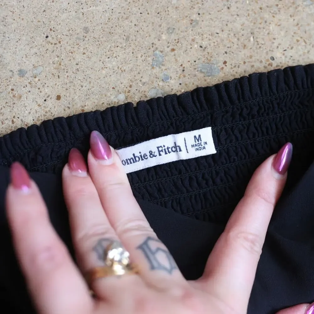 Abercrombie Black Puff Sleeve Cropped Blouse Y2K Coquette M